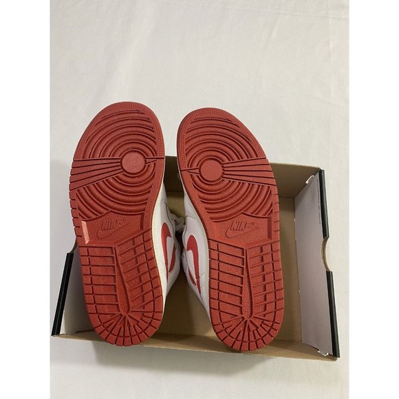 New Mens Size 8.5 White Red Nike Air Jordan 1 Mid SE Basketball Shoes FJ3458 160 main image 4